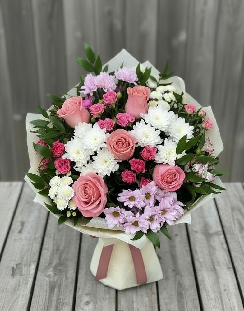 Букет цветов из: Альстромерии, Гвоздики, Розы и Хризантемы в Раздолье