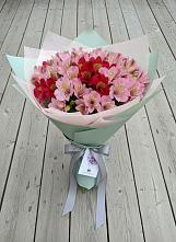Букет цветов из:  Альстромерии в Раздолье
