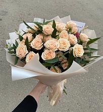 Букет Кремовые розы Латте в Раздолье