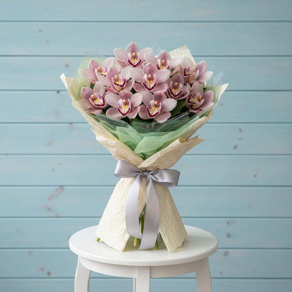 Букет цветов из: Орхидеи и Розы в Раздолье