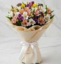 Букет цветов из:  Альстромерии в Раздолье