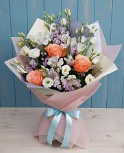 Букет цветов из:  Лизиантусы, Розы, Альстромерии и Гипсофила в Раздолье