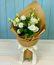 Букет цветов из:  Хризантемы и Лизиантусы в Раздолье