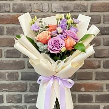 Букет цветов из:  Лизиантусы и Розы #REPLACE_PRED# Раздолье