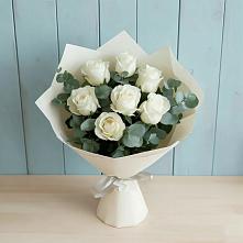Букет Белые розы в Эвкалипте в Раздолье