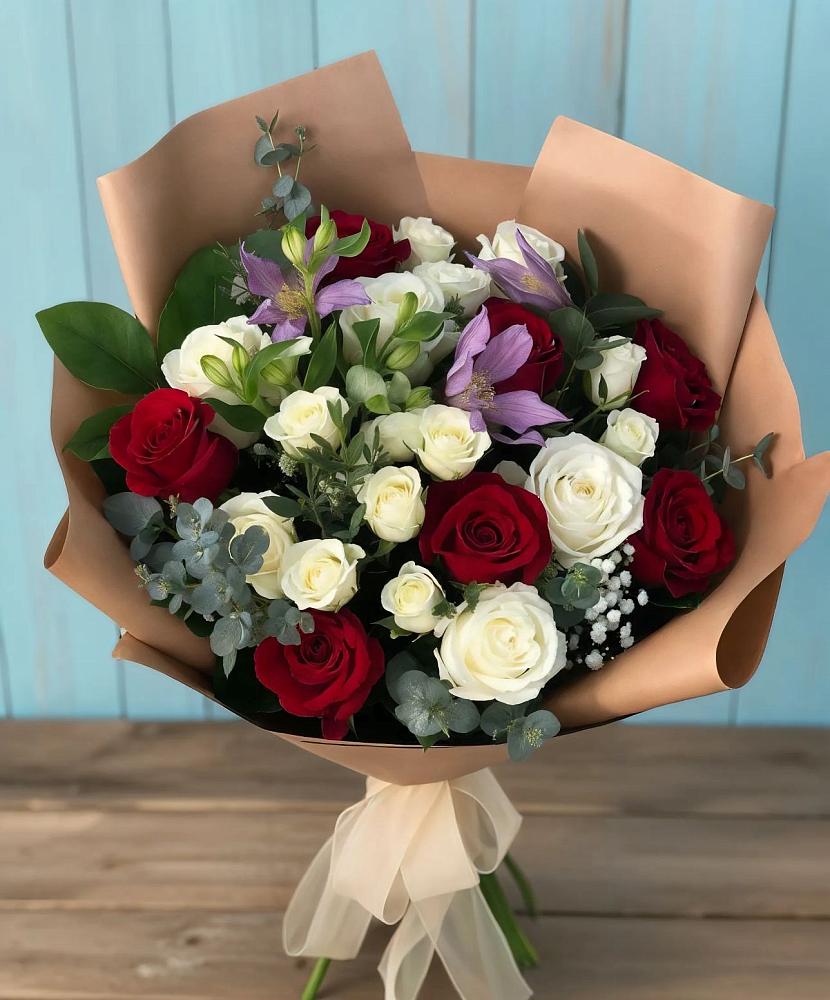 Букет цветов из: Розы и Альстромерии в Раздолье